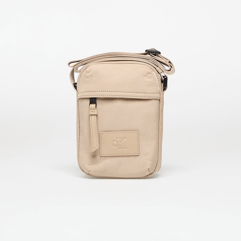 Axelväska CALVIN KLEIN Calvin Klein Jeans Metro Nylon Reporter Bag Beige | LV04G3089G PBF