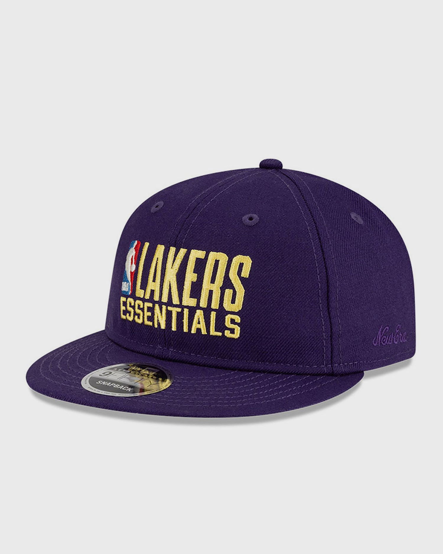 Keps New Era Fear of God ESSENTIALS LOS ANGELES LAKERS 59FIFTY Retro Crown Flat Cap Purpur | 60792605, 1