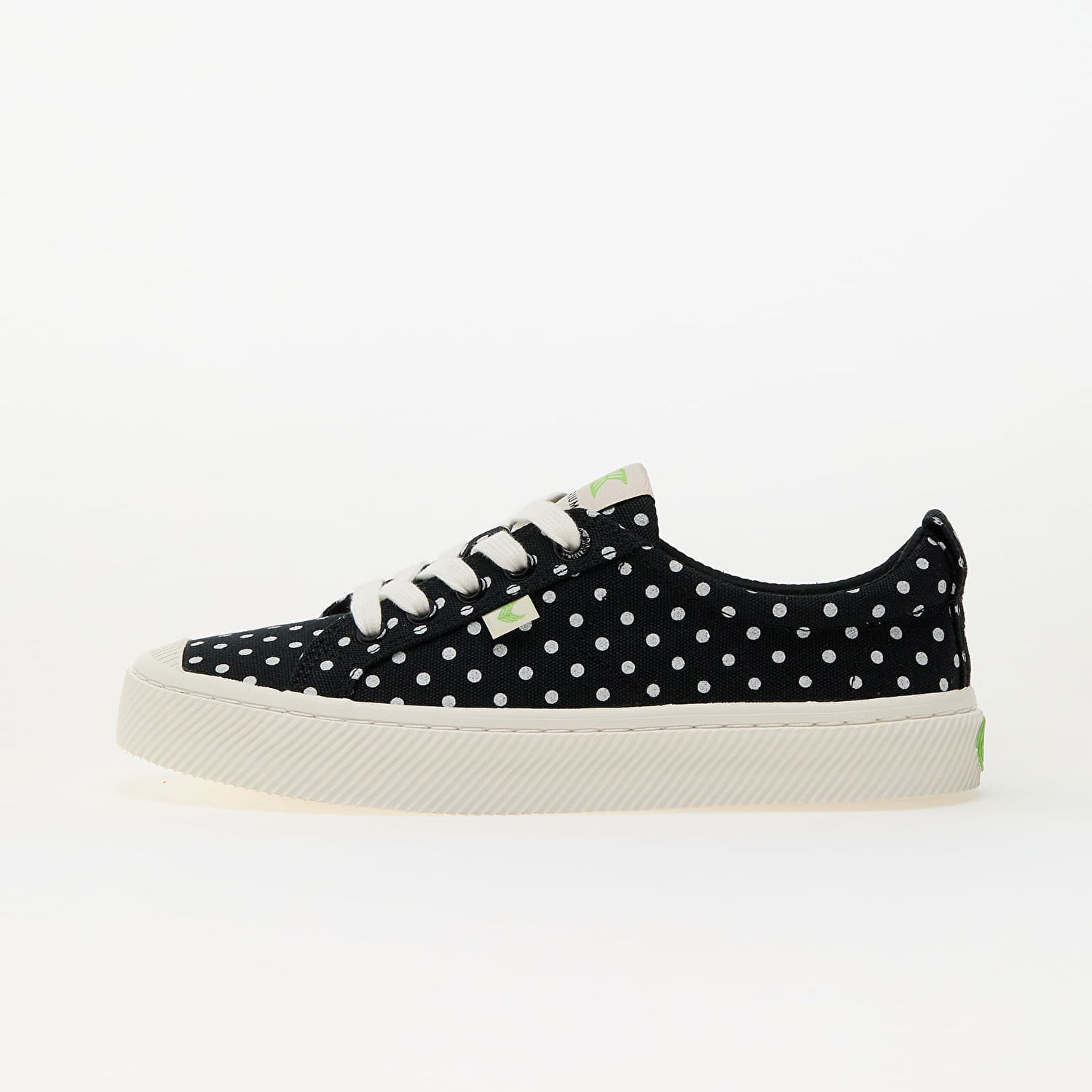 Sneakers och skor Cariuma Oca Low Black Polka Dots Svart | 100103B17 M, 0