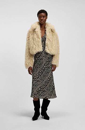 Jacka BOSS Cropped Mongolian Faux Fur Jacket Beige | 50547960, 1