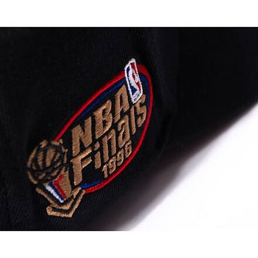 Keps Mitchell & Ness NBA Top Spot Classic Red Chicago Bulls Black Svart | HHSSINTL1265-CBUBLCK, 5