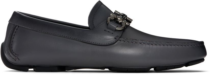 Sneakers och skor FERRAGAMO Salvatore Ferragamo Gancini Ornament Driver Loafers Grå | 778797