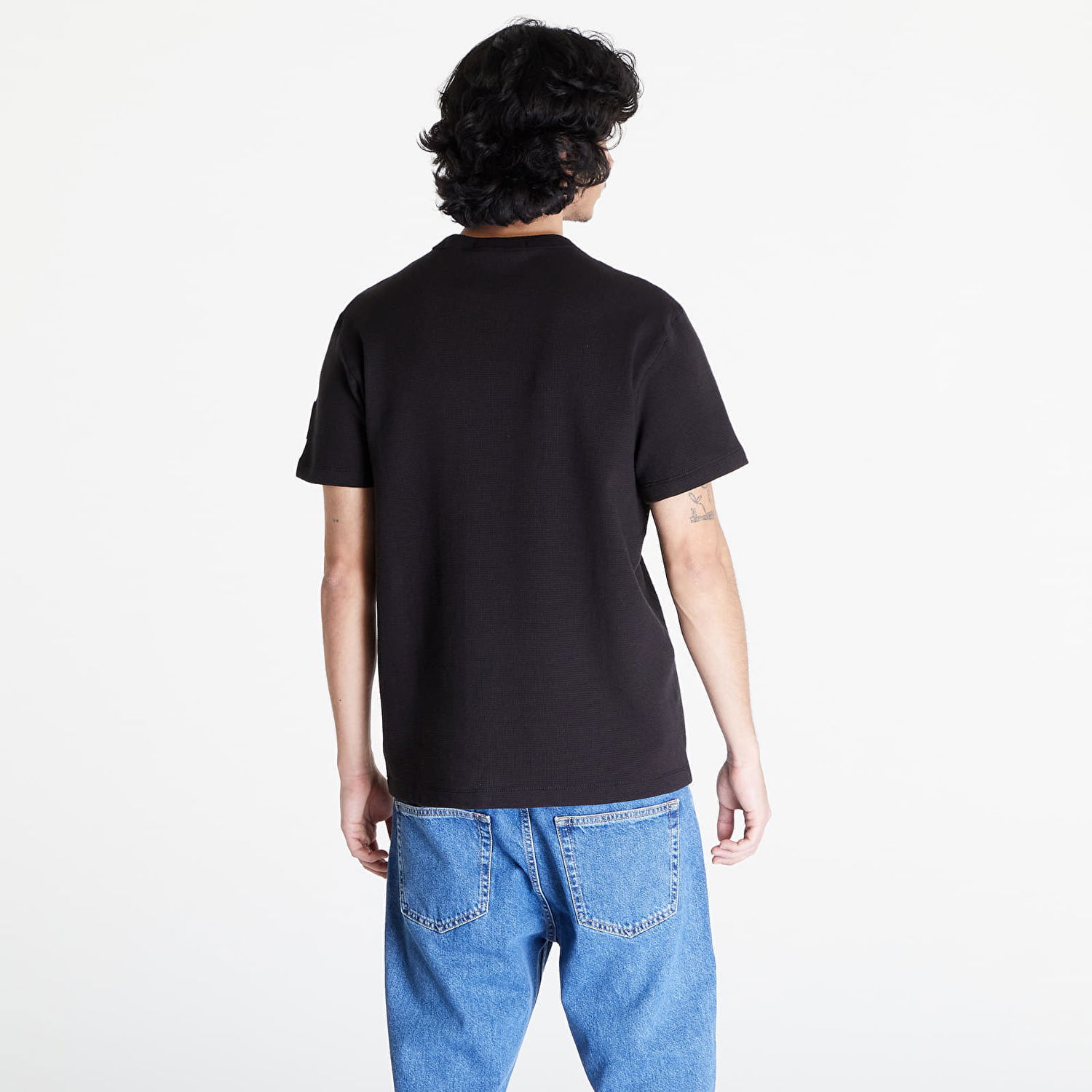 T-shirt CALVIN KLEIN Jeans Badge Waffle Short Sleeve Tee Svart | J30J323489 BEH, 1
