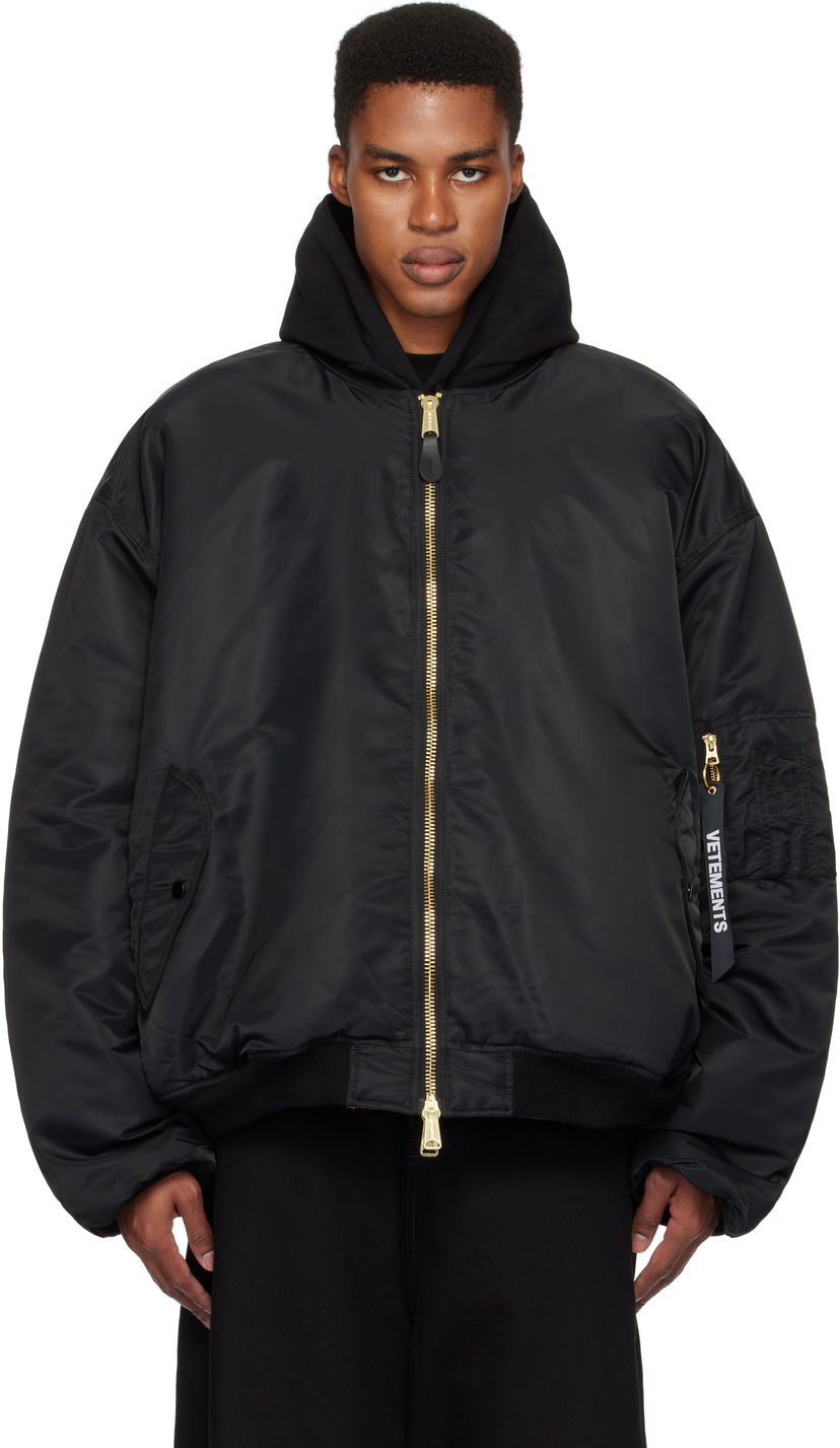 Bomberjacka VETEMENTS Alpha Industries Edition Reversible Bomber Jacket Svart | UA66JA310B