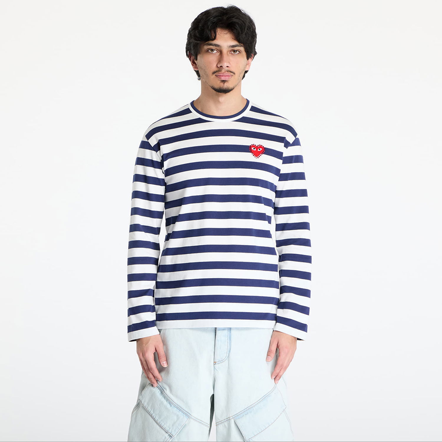 T-shirt Comme des Garçons Comme des Garçons PLAY Stripe Emblem Long Sleeve T-Shirt with Rhinestone Mörkblå | AX-T805 NAVYxWHITE, 0