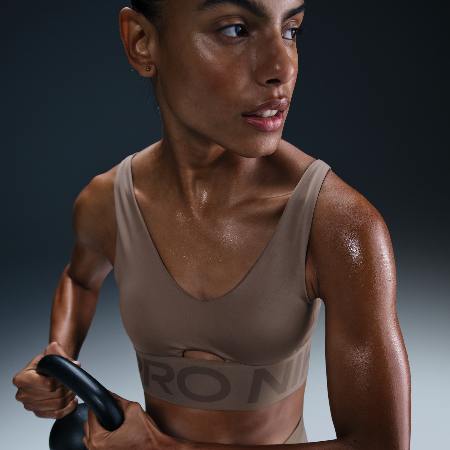 Behå Nike Pro Indy Plunge Padded Medium-Support Sports Bra Brun | HF7324-233, 1