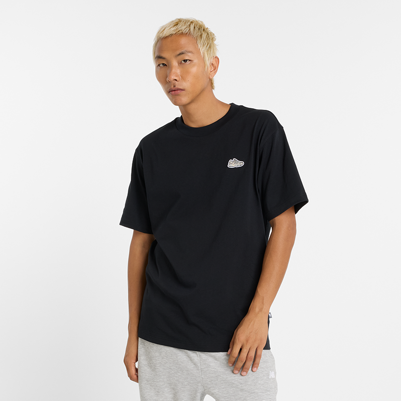 T-shirt New Balance NB Essentials Stacked Logo Tee Svart | NBMT51966BK, 0