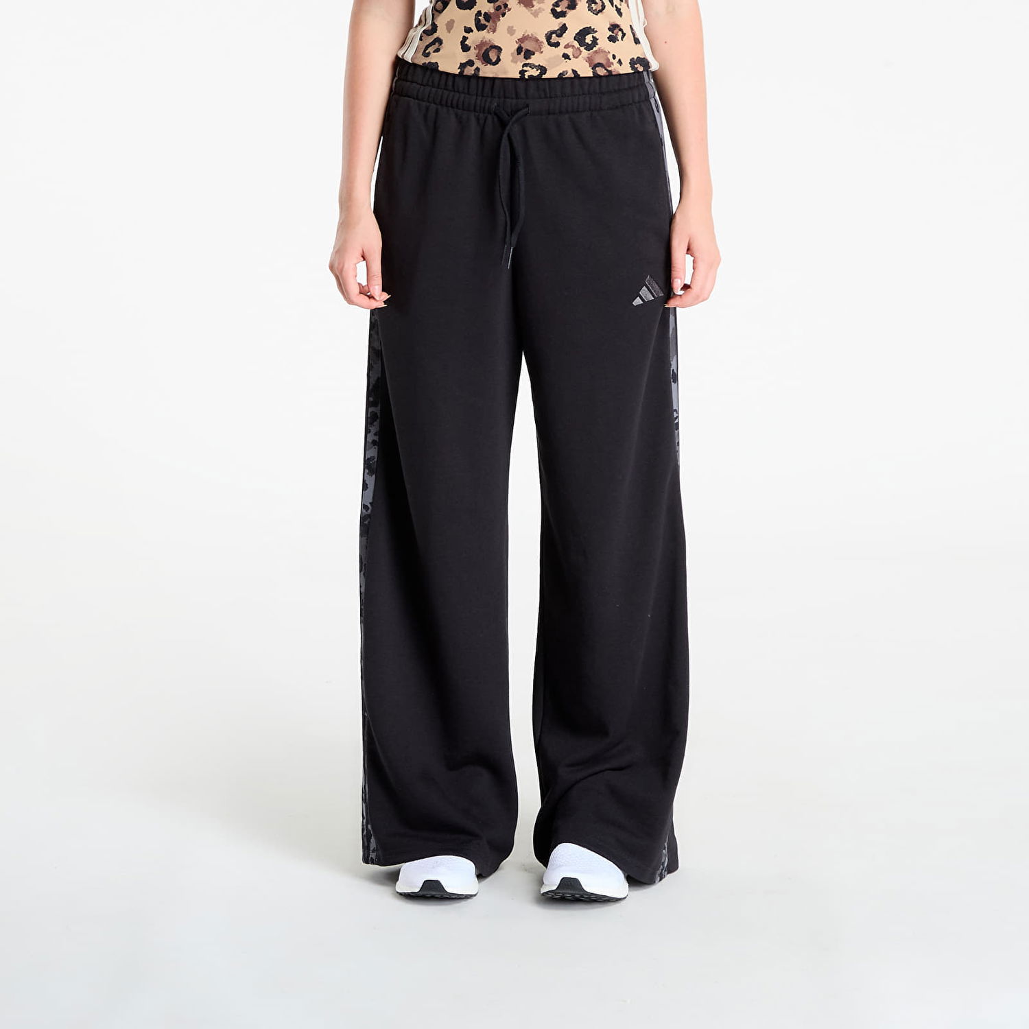 Träningsbyxor adidas Performance adidas Animal Print 3-Stripes Open Hem Pants Svart | JM1840, 0
