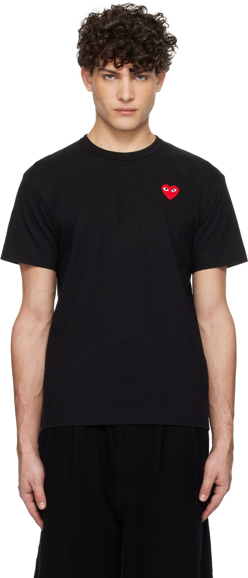 T-shirt Comme des Garçons Black T-Shirt with Red Heart Patch Svart | AX-T108-051