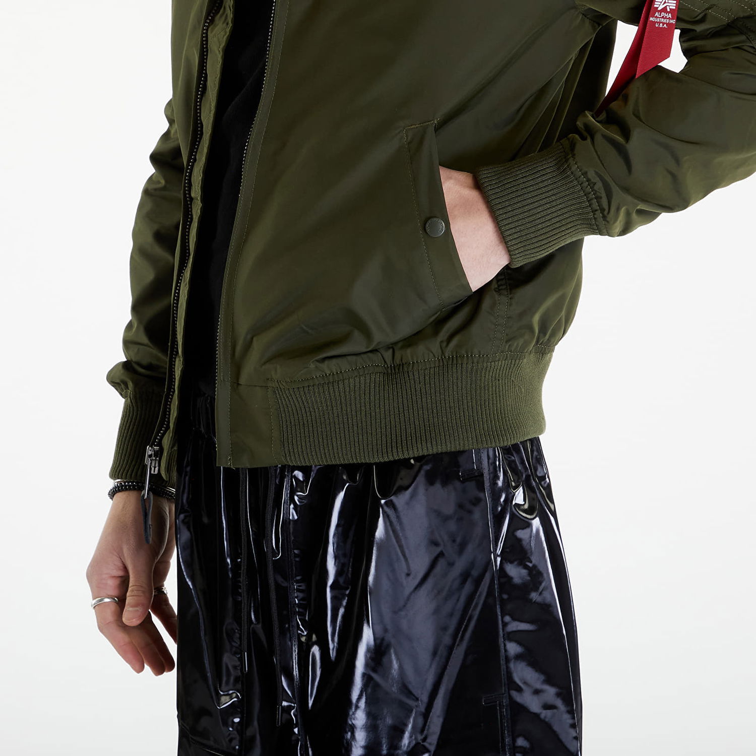 Jacka Alpha Industries MA-1 TT Hood Dark Green Grön | 196108 257, 1