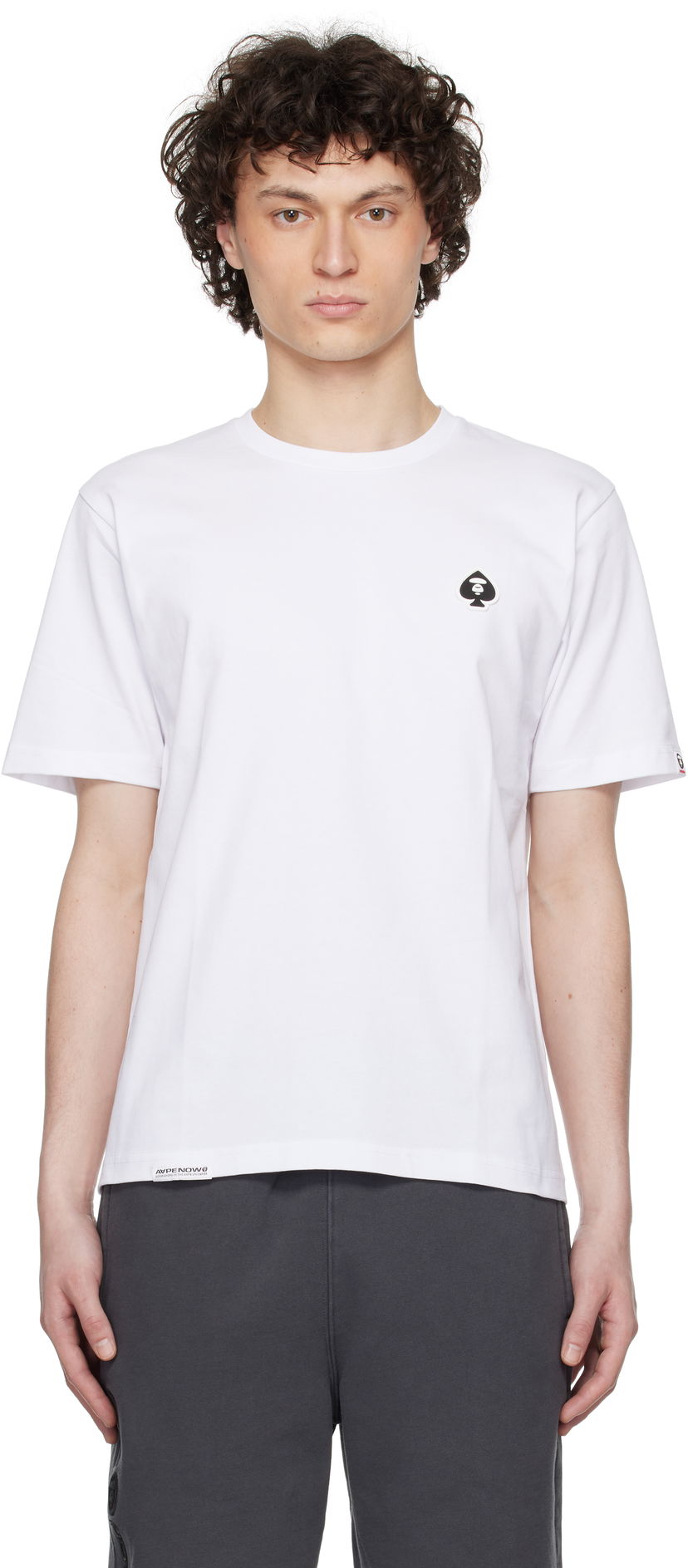 T-shirt AAPE by A Bathing Ape AAPE by A Bathing Ape 'AAPE Now' Spades Graphic T-Shirt Vit | AAPTEM1599XXNWHX