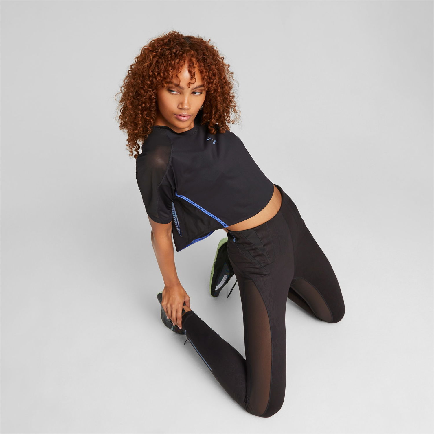 Crop top Puma x KOCHÉ Cropped T-Shirt Svart | 535984_01, 0