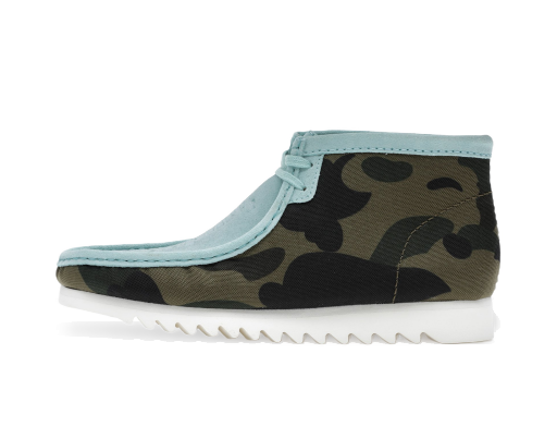 Sneakers och skor Clarks BAPE x Wallabee Light Blue Combi Flerfärgad | 26149862