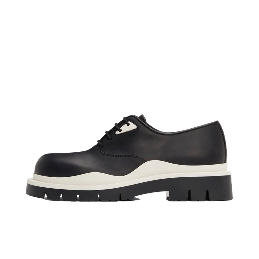 Sneakers och skor Bottega Veneta Tire Lace Up Leather Shoe Svart | 667073VBS501359