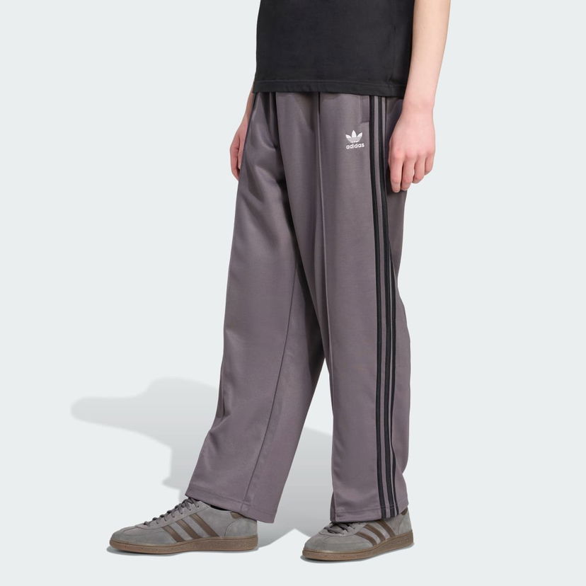 Träningsbyxor adidas Performance Adicolor Firebird Baggy Fit Track Pants Grå | JY1421