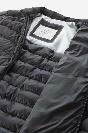 Pufferjacka WOOLRICH Bering Tech Jacket CFWOOU0697MRUT2635 Puffer Jacket Svart | CFWOOU0697MRUT2635, 1