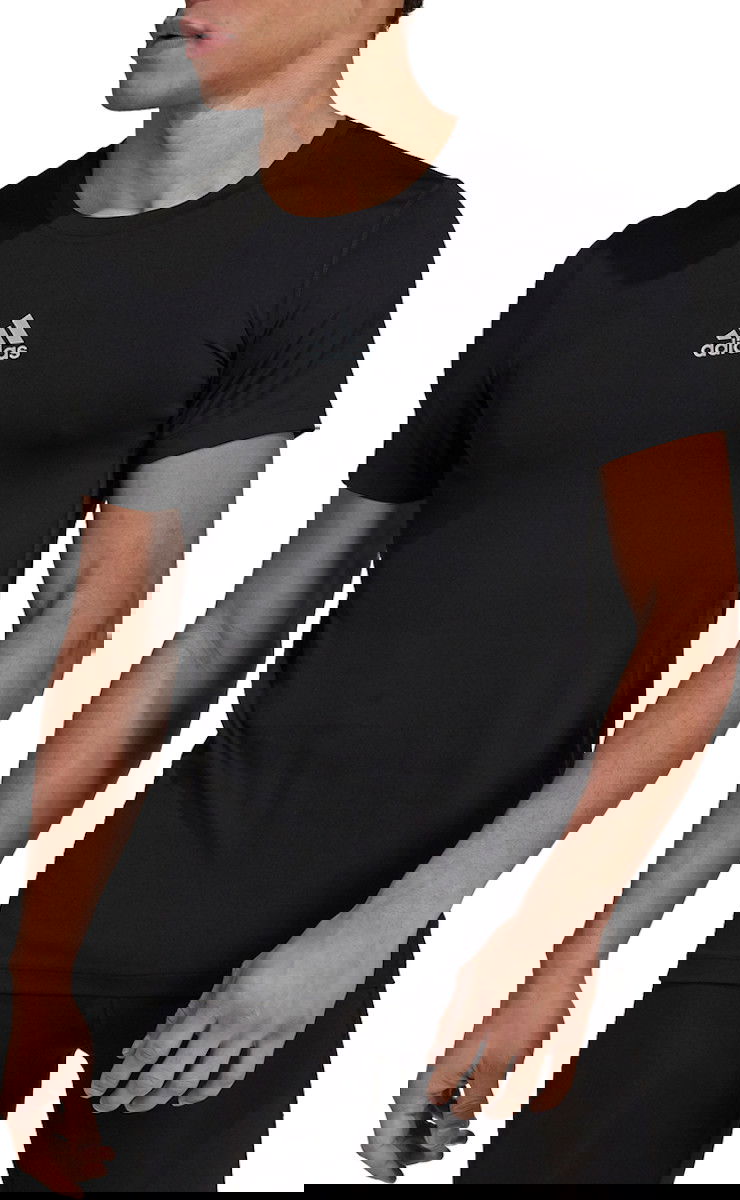 T-shirt adidas Originals Techfit Training T-Shirt Svart | gu4906