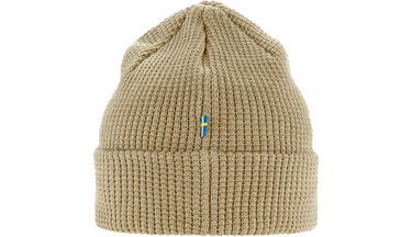 Mössa FJÄLLRÄVEN Ribbed Knitted Beanie with Logo Tab, One Size Beige | F84767-118, 2