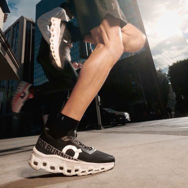 Sneakers och skor On Running Cloudmonster 2 Svart | 3me10121197, 5