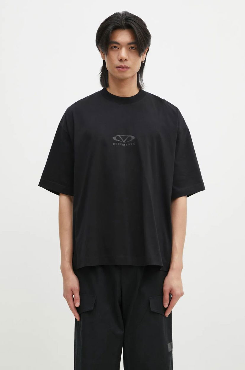 T-shirt VETEMENTS Oval Logo Cropped Boxy T-Shirt Svart | UA66TR600BB