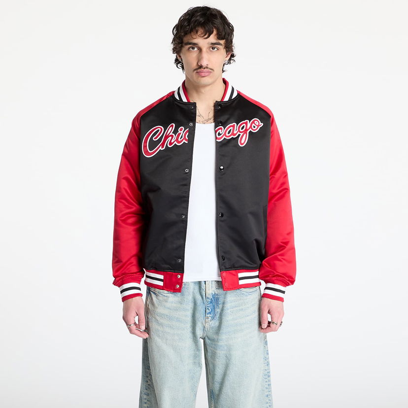 Bomberjacka Mitchell & Ness Mitchell & Ness NBA Bulls Double Clutch Satin Vintage Logo Jacket Svart | JK9196-CBUBKSC