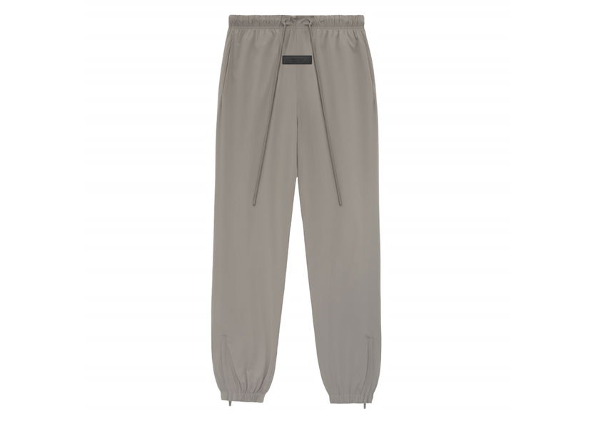 Träningsbyxor Fear of God Core Collection Nylon Track Pant Dust Grå | 130SU242165F