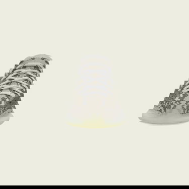 Sneakers och skor adidas Yeezy Yeezy Boost 380 "Pyrite" Grå | GZ0473, 3