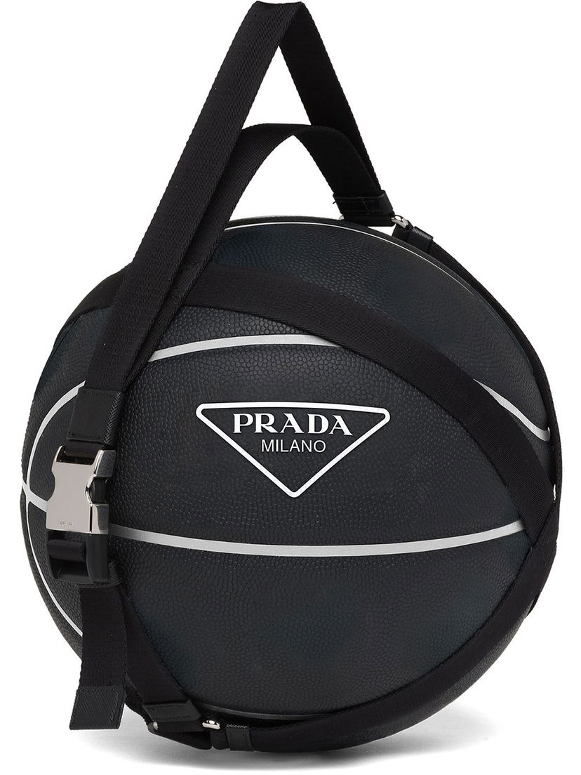 Ryggsäckar och väskor Prada harness carrier Svart | 2XD0072DTK16434526