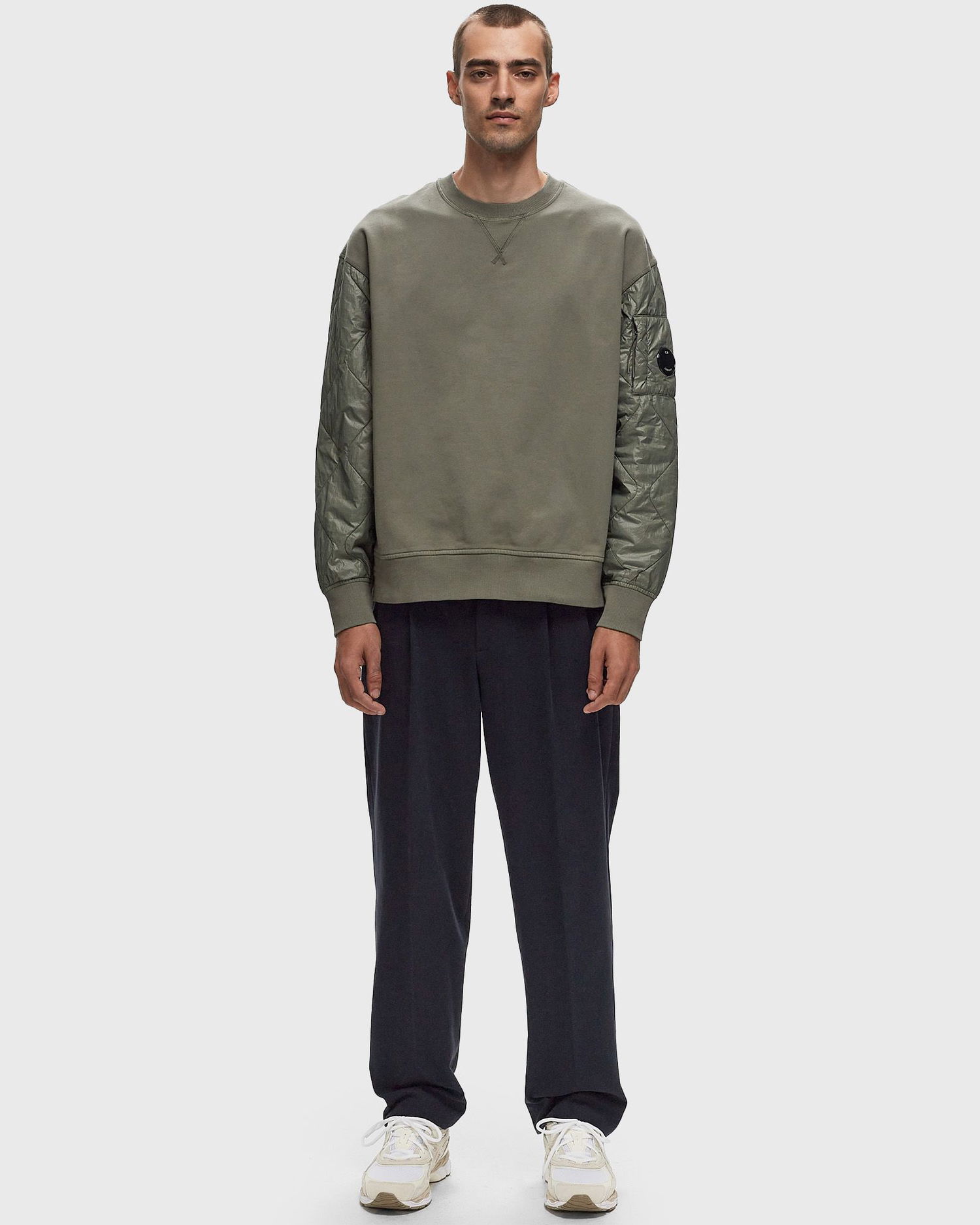 Sweatshirt C.P. Company Diagonal Raised Fleece Mixed Quilted Crew Neck Sweatshirt Grå | 17CMSS003A005835M-674, 1