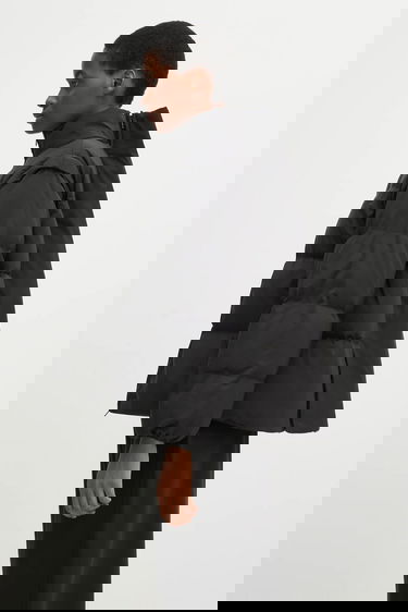 Pufferjacka Maison Margiela Winter High-Neck Cropped Full-Zip Puffer Jacket Svart | S62AN0159.M35609.900, 1