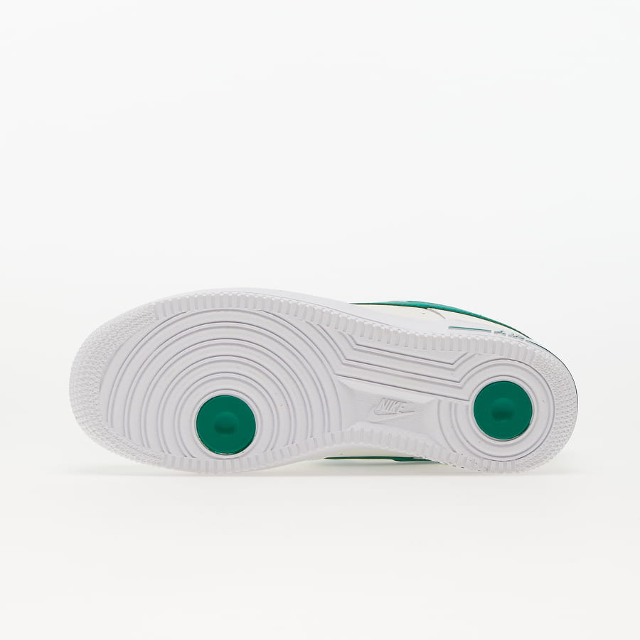 Sneakers och skor Nike Air Force 1 "Malachite" Grön | DQ7582-101, 1