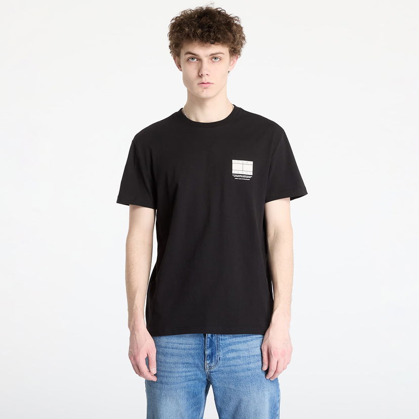 T-shirt Tommy Hilfiger Tommy Jeans Regular DNA Graphic Tee Svart | DM0DM20814 BDS