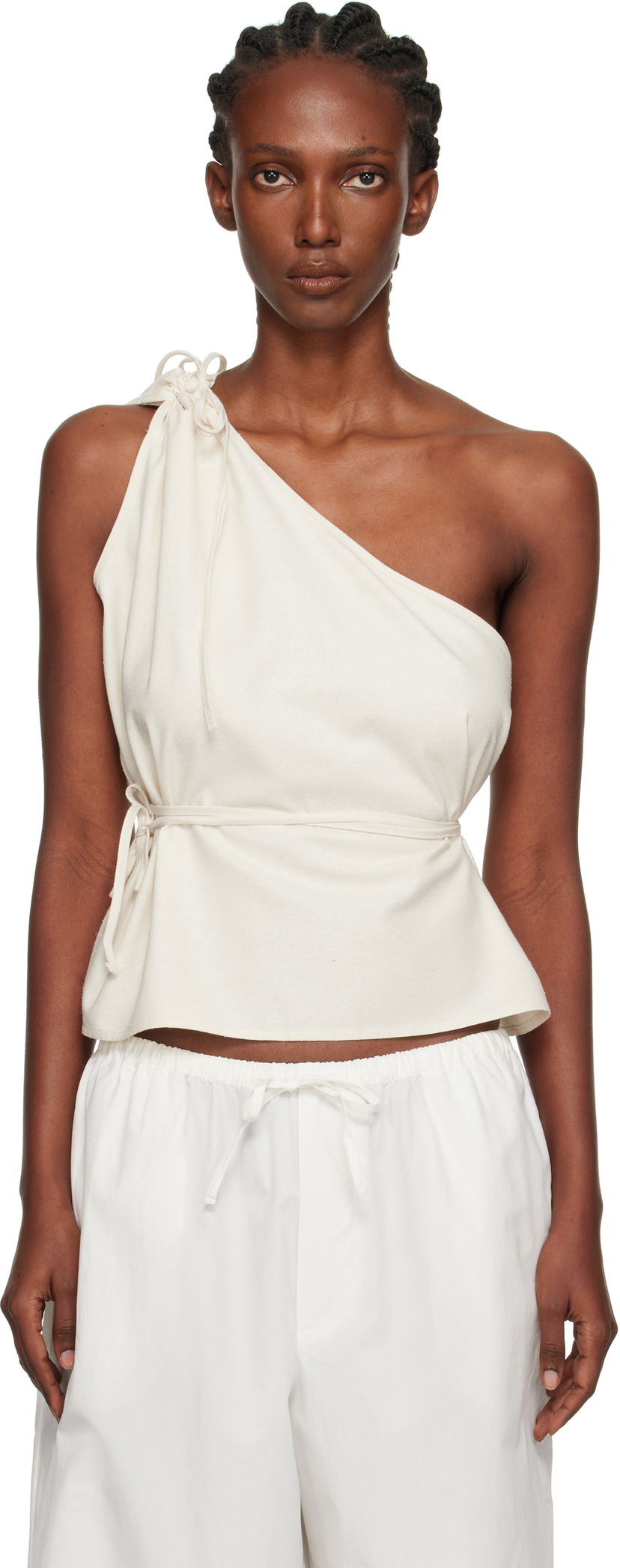 Linne Baserange Baserange One Shoulder Tie Waist Top Vit | TSVI-WS-AU25