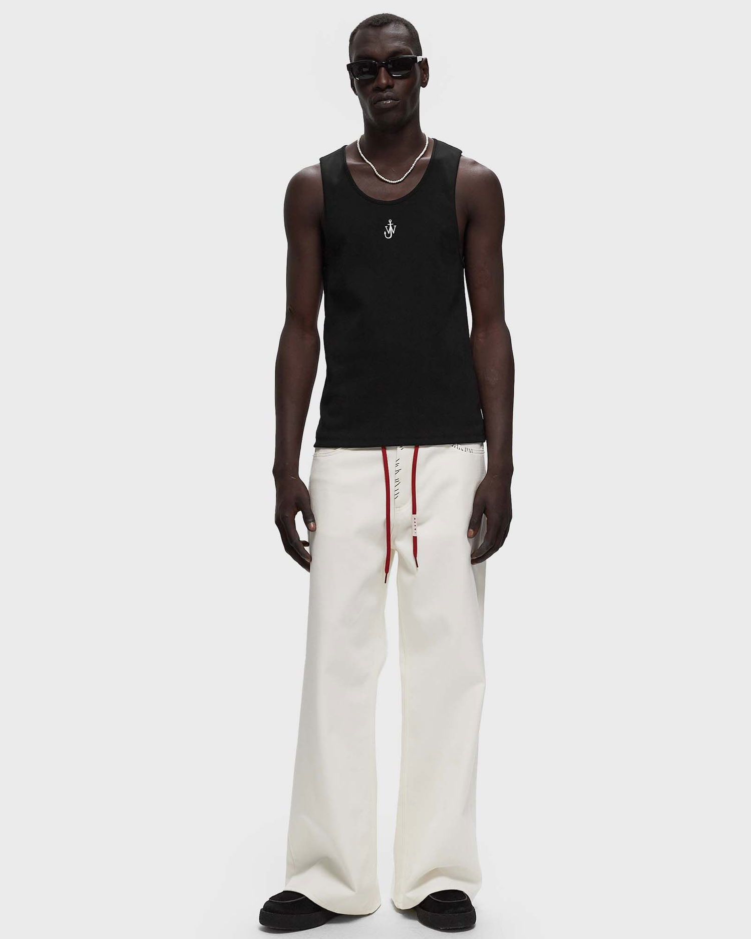 Linne JW Anderson ANCHOR EMBROIDERY VEST Svart | JO0228-PG1512-999, 1