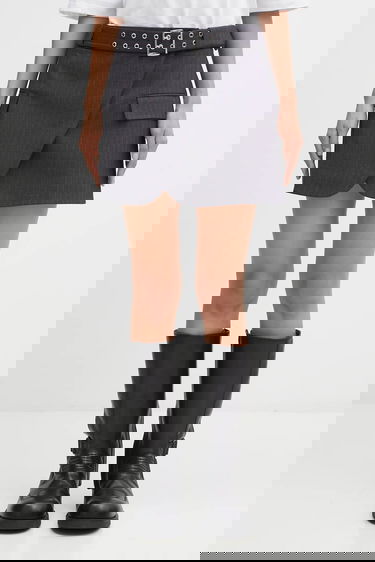 Kjol GANNI Tailored Pinstripe Mini Skirt with Asymmetrical Hem, Grommet Belt, and Flap Pockets Grå | W0711, 0