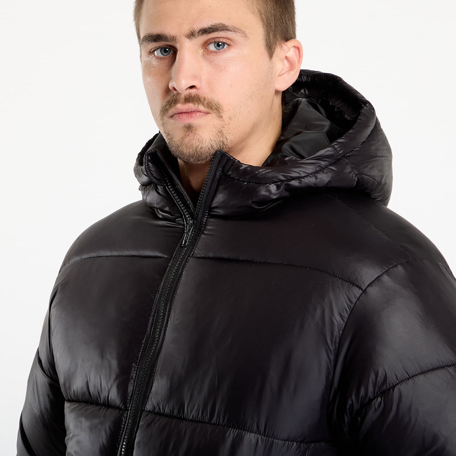 Pufferjacka Urban Classics Hooded Shiny Puffer Jacket Svart | TB7585-00007, 1