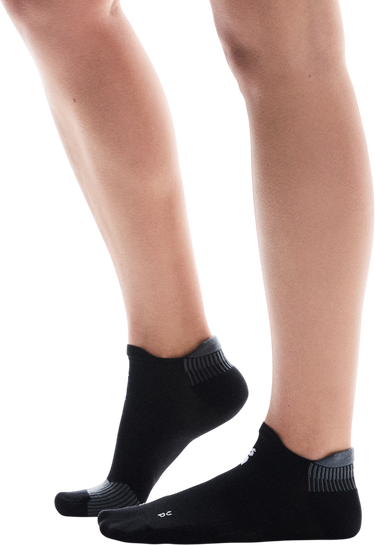 Strumpor On Running On Running Performance Run Low Socks Svart | 2uf10060106, 0