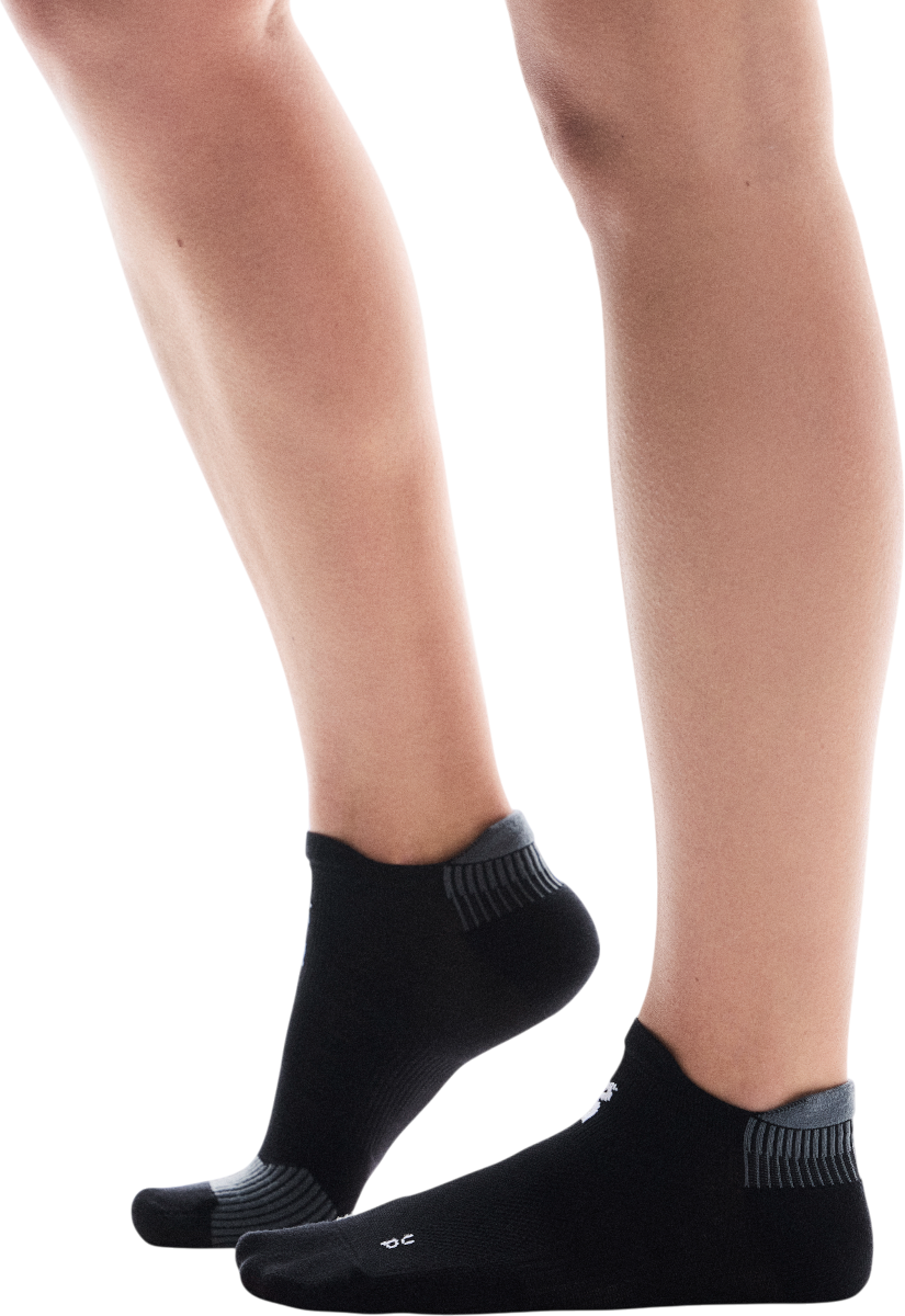 Strumpor On Running On Running Performance Run Low Socks Svart | 2uf10060106