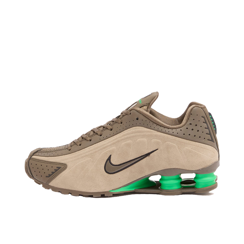 Sneakers och skor Nike Shox R4 SE UK 3 Brun | HQ7739-200