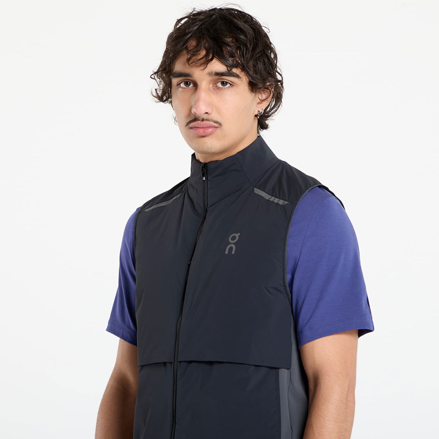 Väst On Running Weather Vest Svart | 1MF30190106, 1