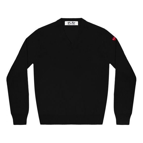 Sweater Comme des Garçons COMME des GARCONS PLAY Long Sleeve V-Neck Sweater with Red Heart Emblem Svart | AZ-N039-051-1