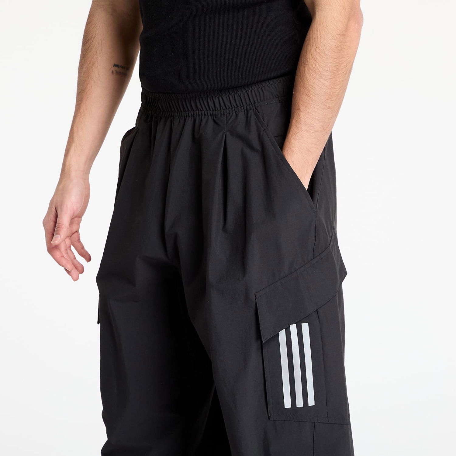 Cargo byxor adidas Performance Mercedes - AMG Petronas Formula One Team Mechanics Cargo Pants Svart | JX8278, 1