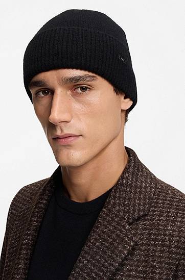 Mössa BOSS Cashmere beanie hat with logo plaque Svart | 50548851, 1