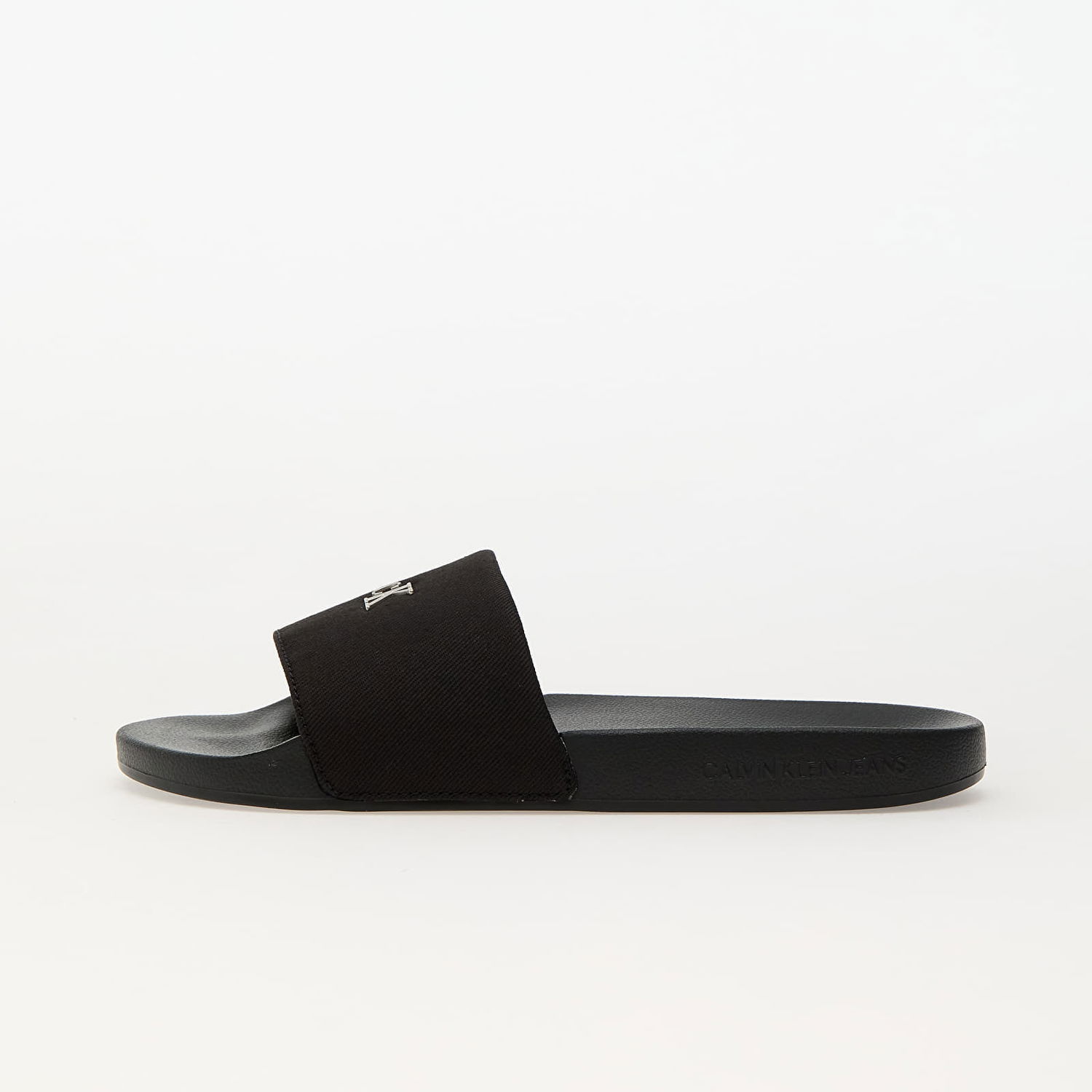 Sneakers och skor CALVIN KLEIN Jeans Slide Monogram Hardw Black Svart | YW0YW01713 0GJ, 0