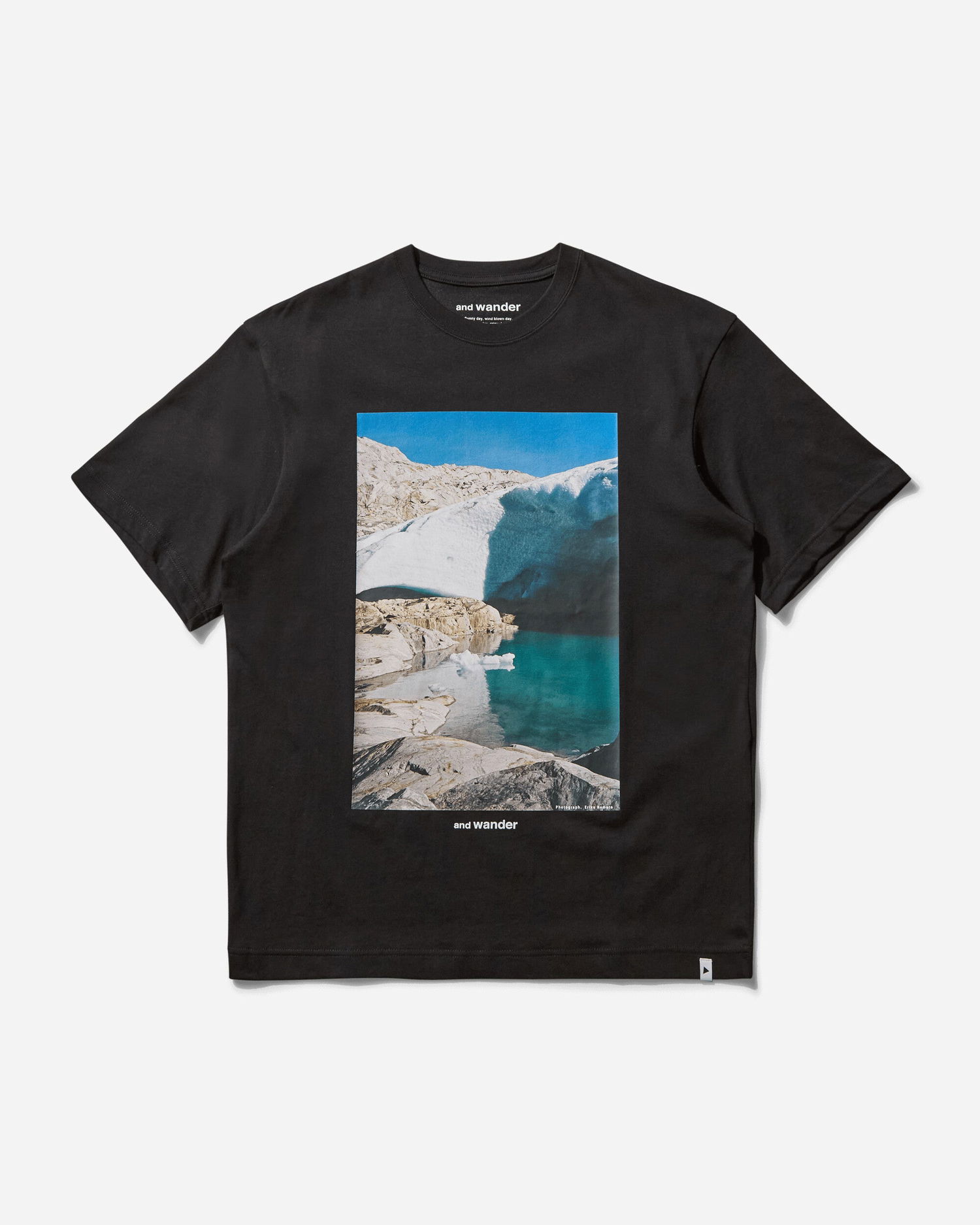 T-shirt and wander Glacier Printed T-Shirt Svart | 5745184113 010, 1