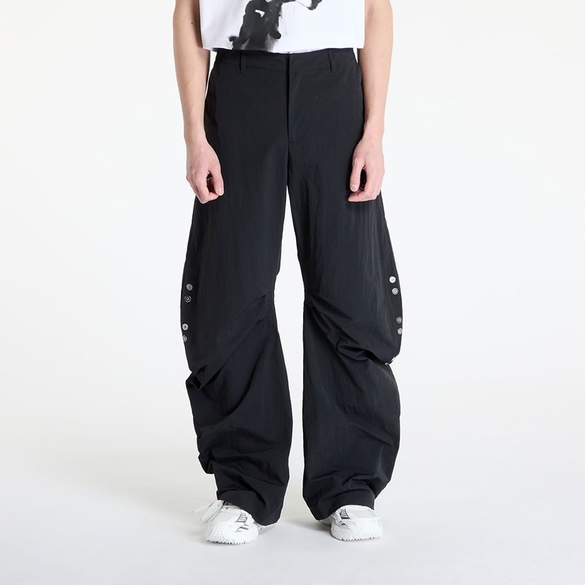 Cargo byxor HELIOT EMIL HELIOT EMIL Ferro Wide-Leg Trousers Svart | SS25_M_10_193_BLK01