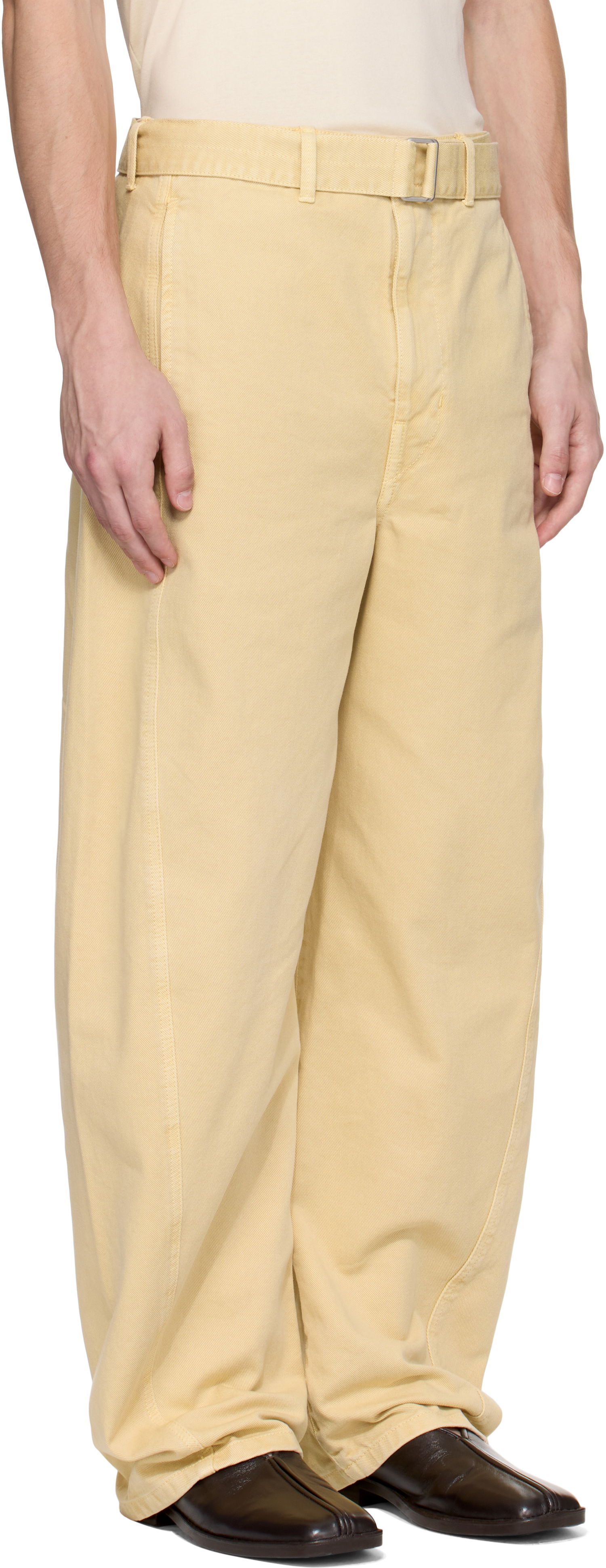 Byxor LEMAIRE Lemaire Twisted Belted Trousers Gul | PA326 LD1045, 1