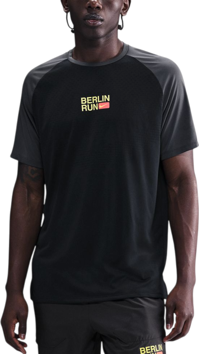 T-shirt Nike Nike Stride Berlin Marathon T-Shirt Svart | ih4069-010