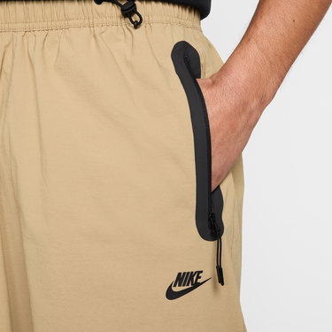 Cargo byxor Nike Nike Tech Woven Loose Fit Pants Beige | HM7158-297, 2