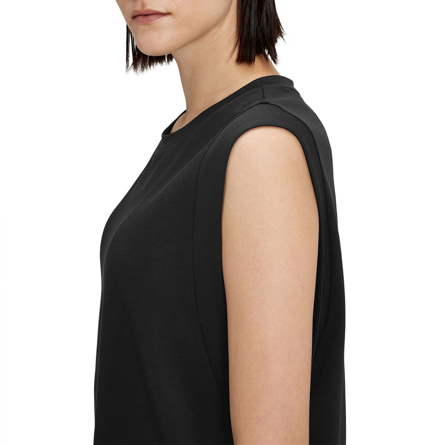 Linne On Running Focus Crop Black Svart | 1WE11850553, 1